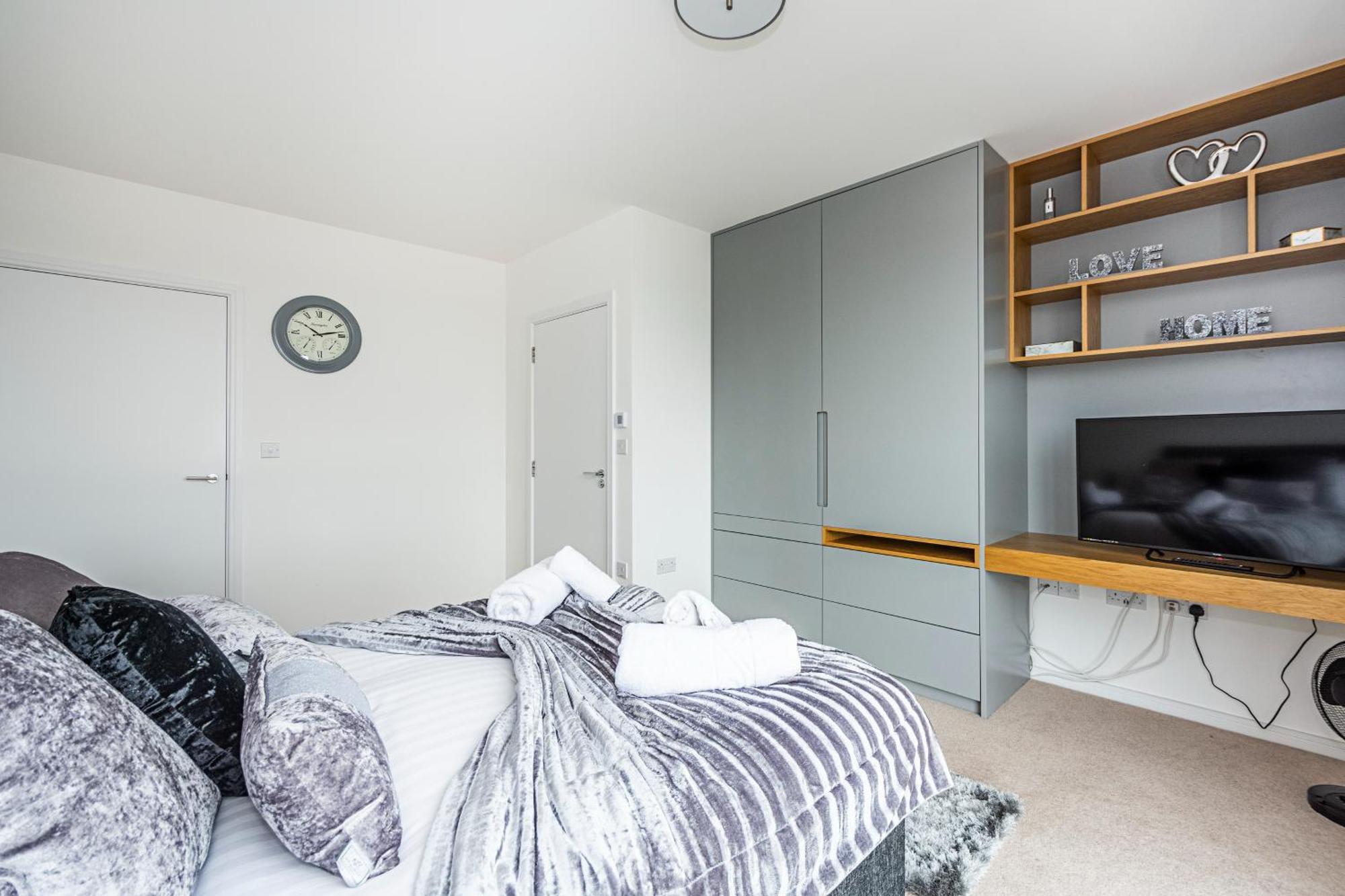 Apartmán Chiswick Park 3 Bed 3 Bath West London - Parking Exteriér fotografie